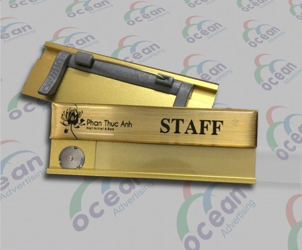 Thẻ Thay Tên Nhân Viên 11