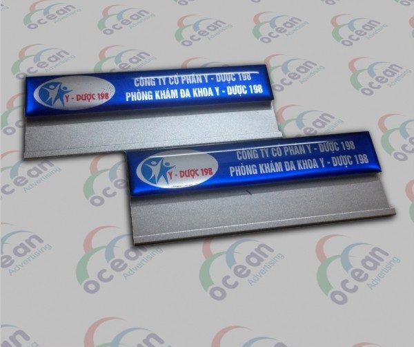 Thẻ Thay Tên Nhân Viên 12